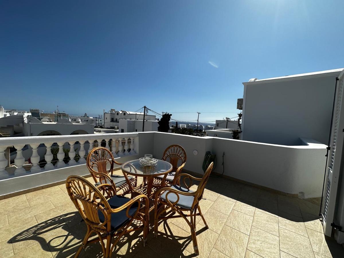 Veldi Art - Kamari Beach Apartment Fíra Kültér fotó