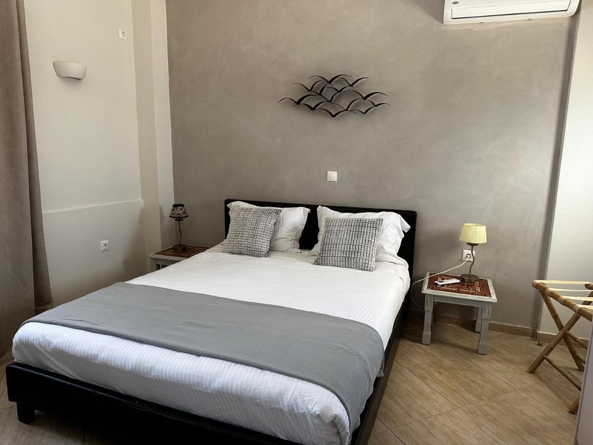 Veldi Art - Kamari Beach Apartment Fíra Kültér fotó