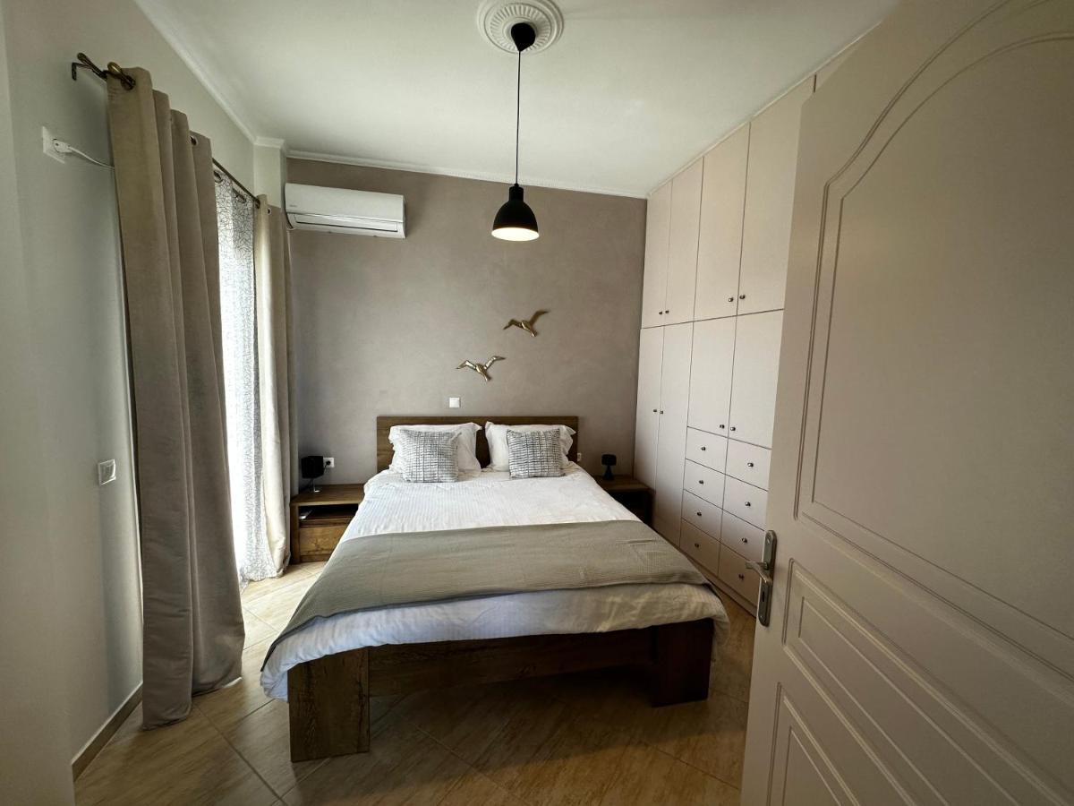 Veldi Art - Kamari Beach Apartment Fíra Kültér fotó