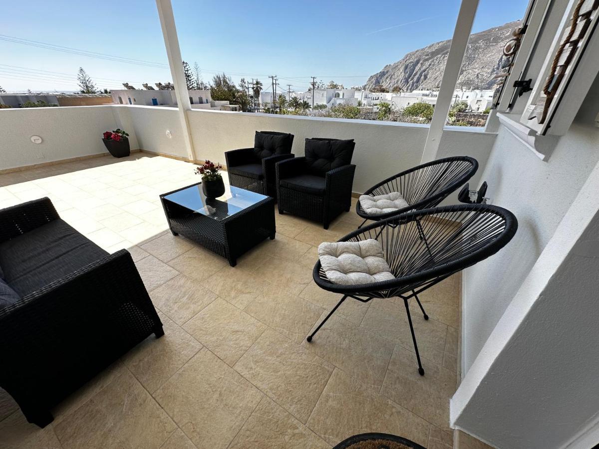 Veldi Art - Kamari Beach Apartment Fíra Kültér fotó