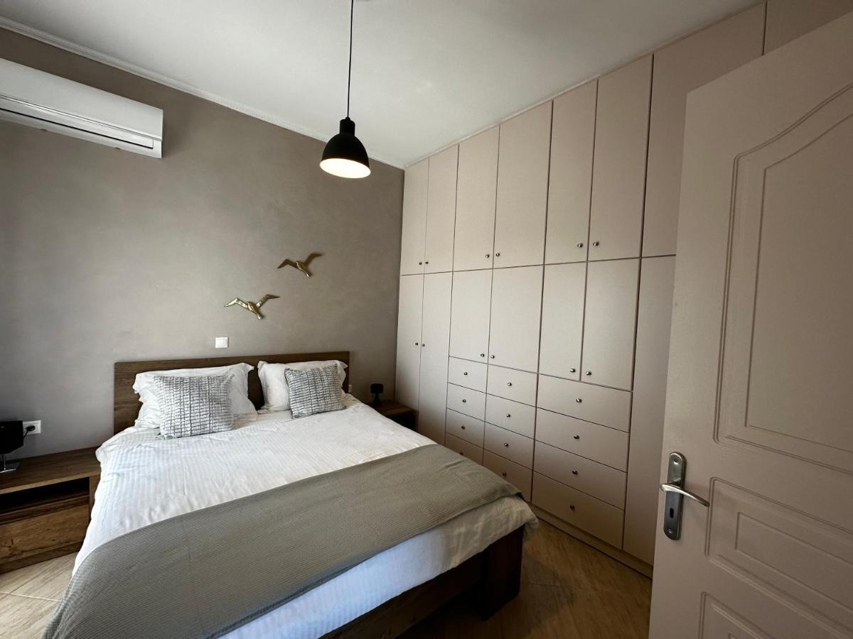 Veldi Art - Kamari Beach Apartment Fíra Kültér fotó