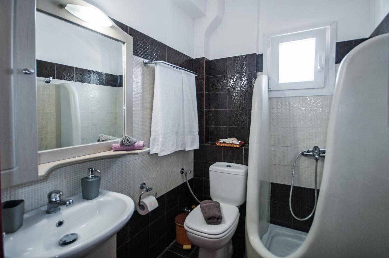 Veldi Art - Kamari Beach Apartment Fíra Kültér fotó